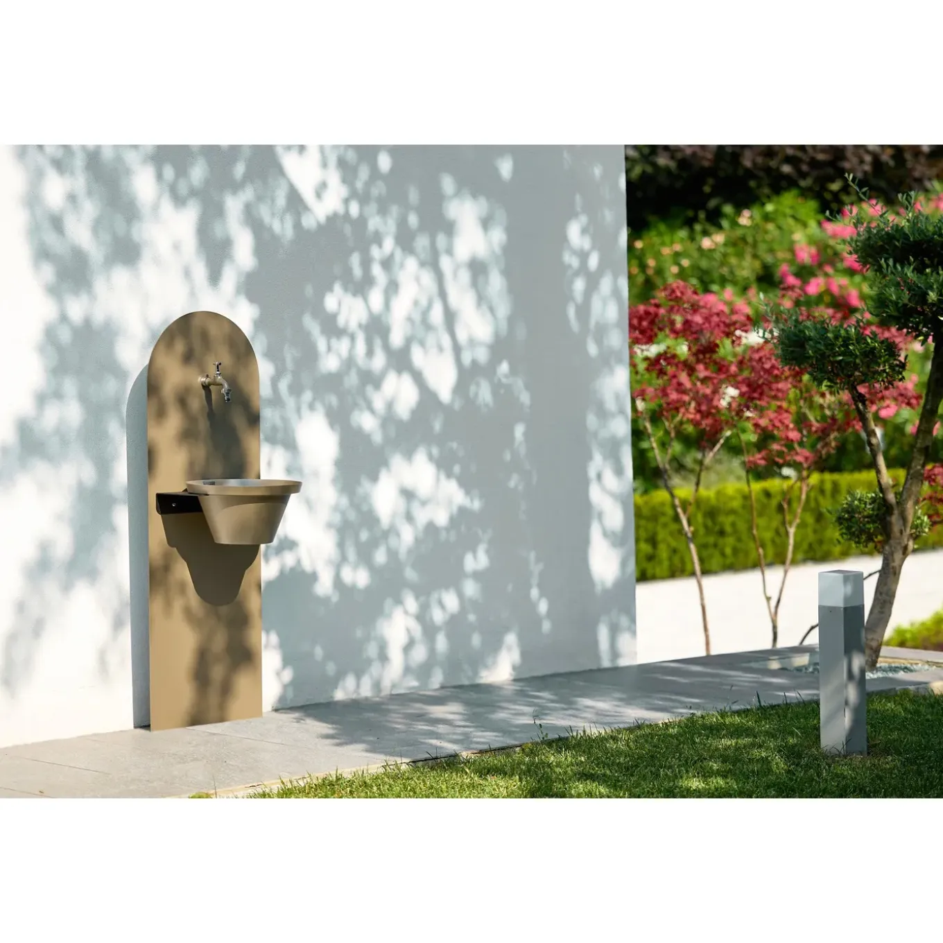 Aquapoint Wall Fountain Dove Grey 116cm