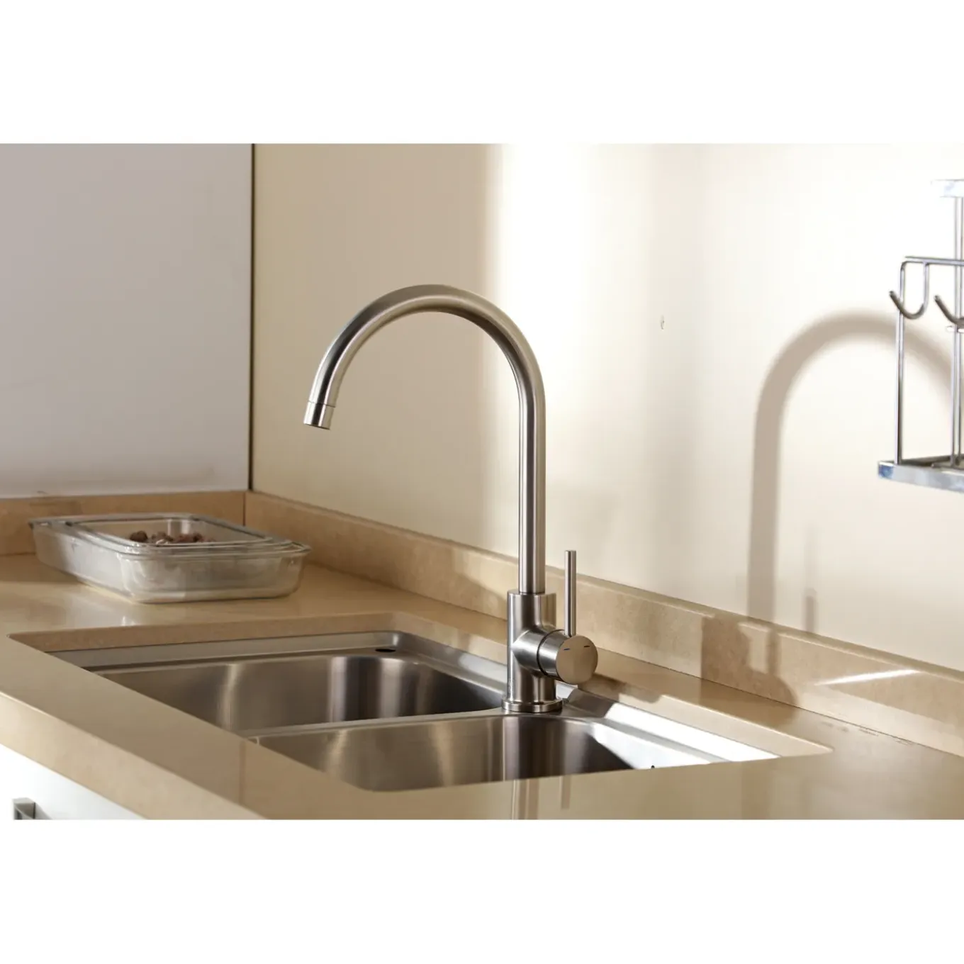 AquaVive keukenmengkraan Shire RVS look