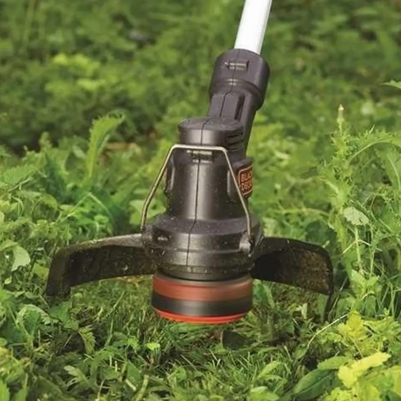 Black+Decker Accu Grastrimmer ST182320-QW - 18V - 25cm maaibreedte (inclusief accu en lader)