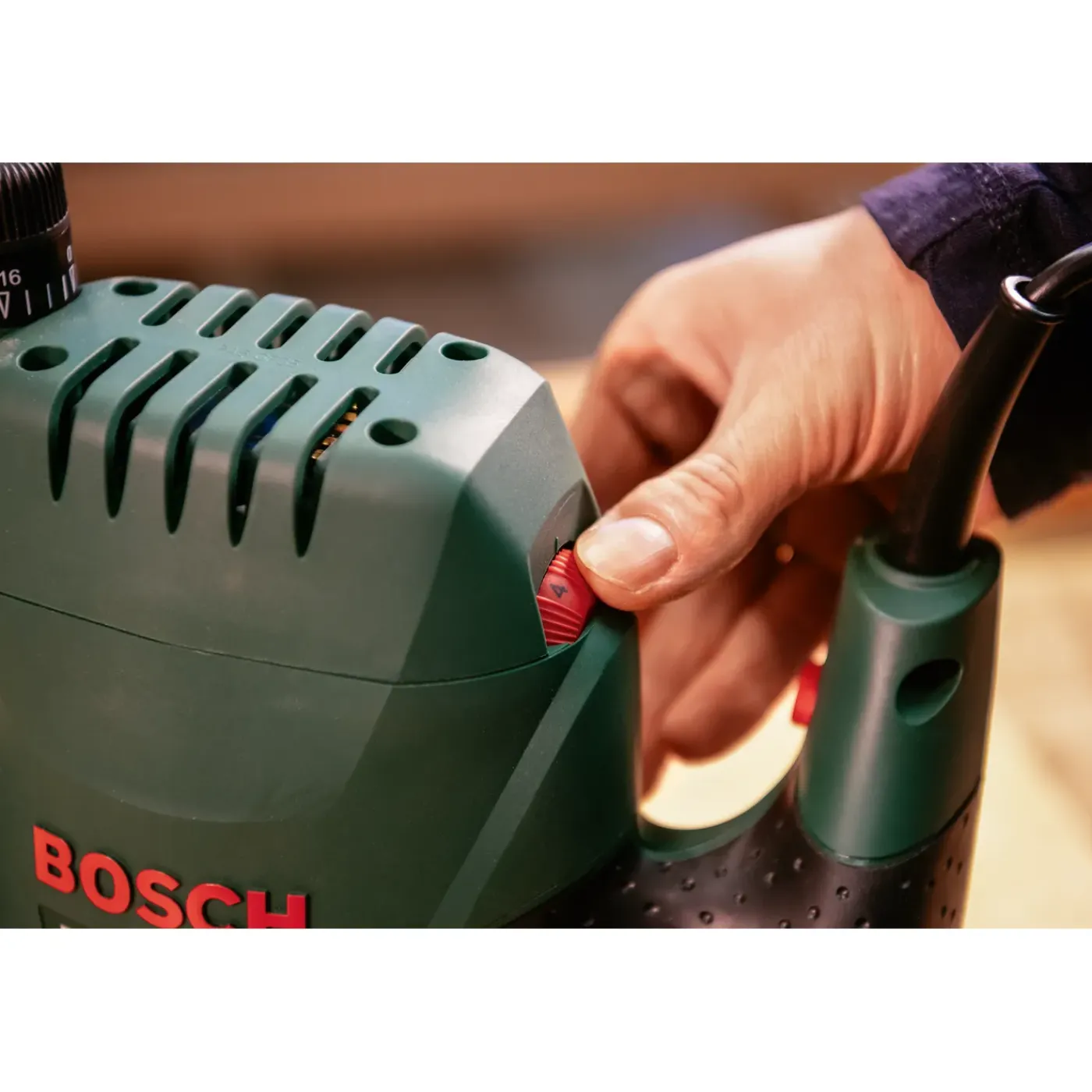 Bosch bovenfrees POF 1400 ACE - 1400W - Met snoer
