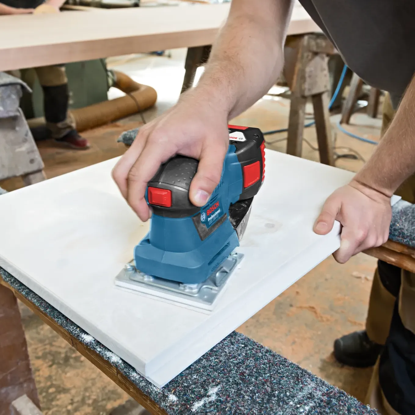 Bosch Professional GSS 18V-10 Deltaschuurmachine - 18V - 101 mm (zonder accu)