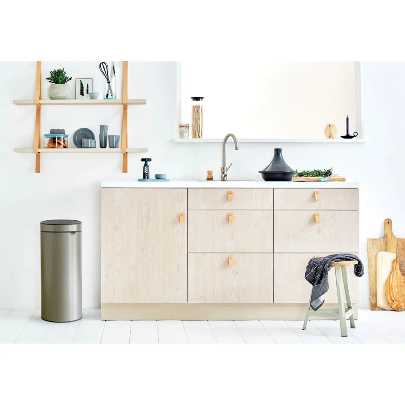 Brabantia Afvalbak Touch Bin - Staal - Platinum - 29.5x32x72cm - 30L