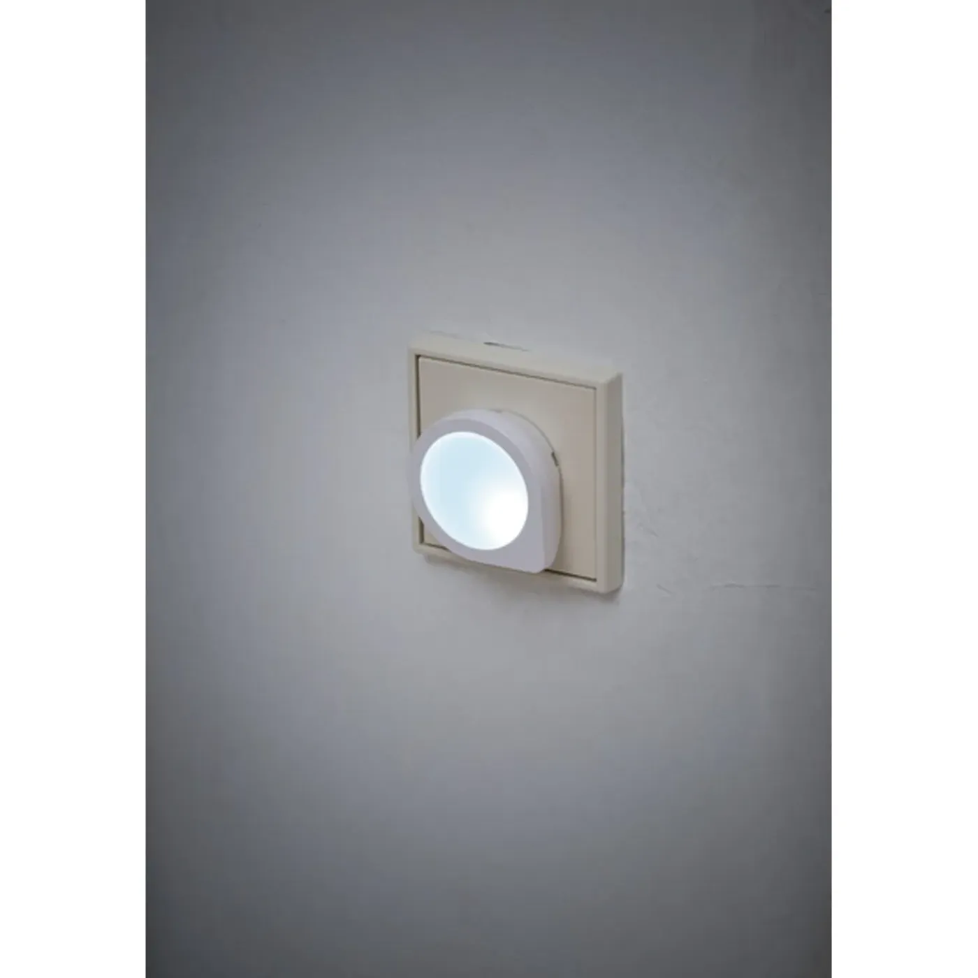 Brennenstuhl LED nachtlampje NL 01 QD wit met schemersensor