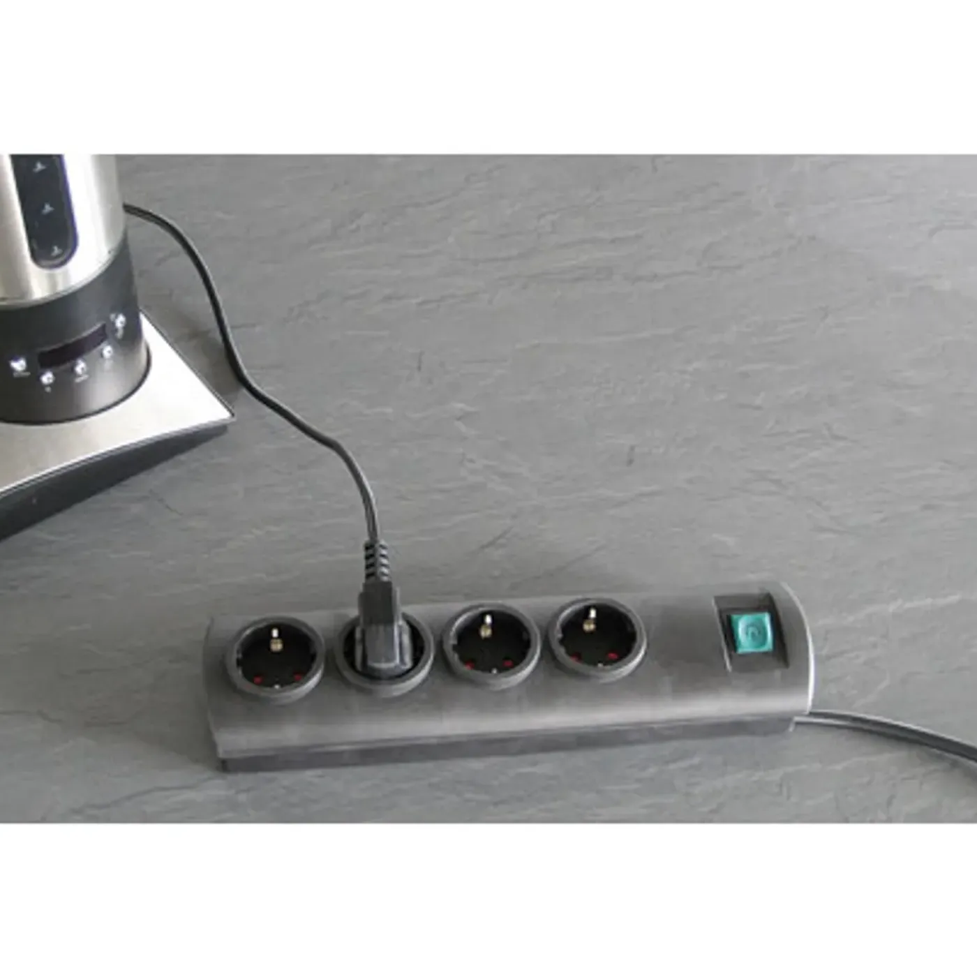 Brennenstuhl stekkerdoos primera-line 4-voudig zwart 1,5m H05VV-F 3G1,5