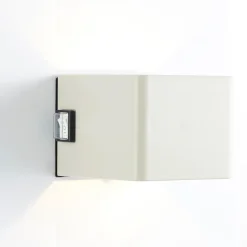 Brilliant Buitenwandlamp Iseo - Beige - Warm Wit - 4W - met Sensor