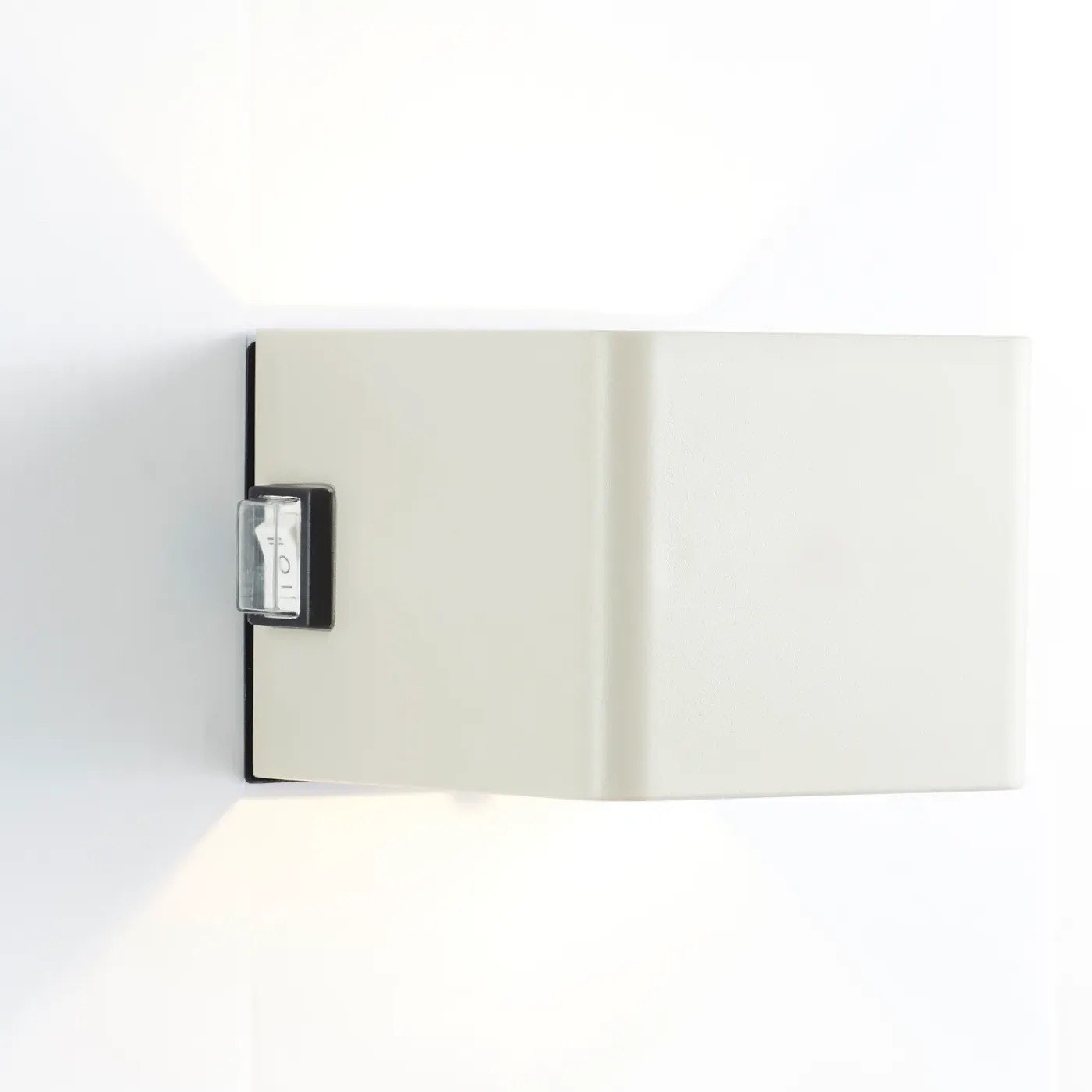 Brilliant Buitenwandlamp Iseo - Beige - Warm Wit - 4W - met Sensor