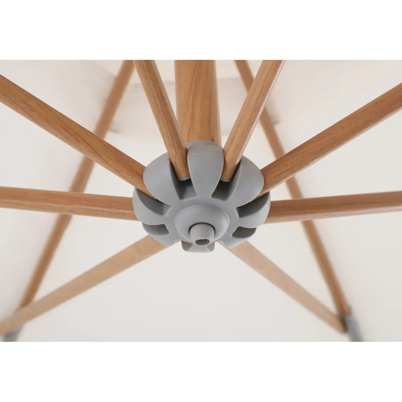 Central Park Zweefparasol Daze - D 300cm - Ecru - Met Opwindmechanisme 180g/m² - Stalen Mast