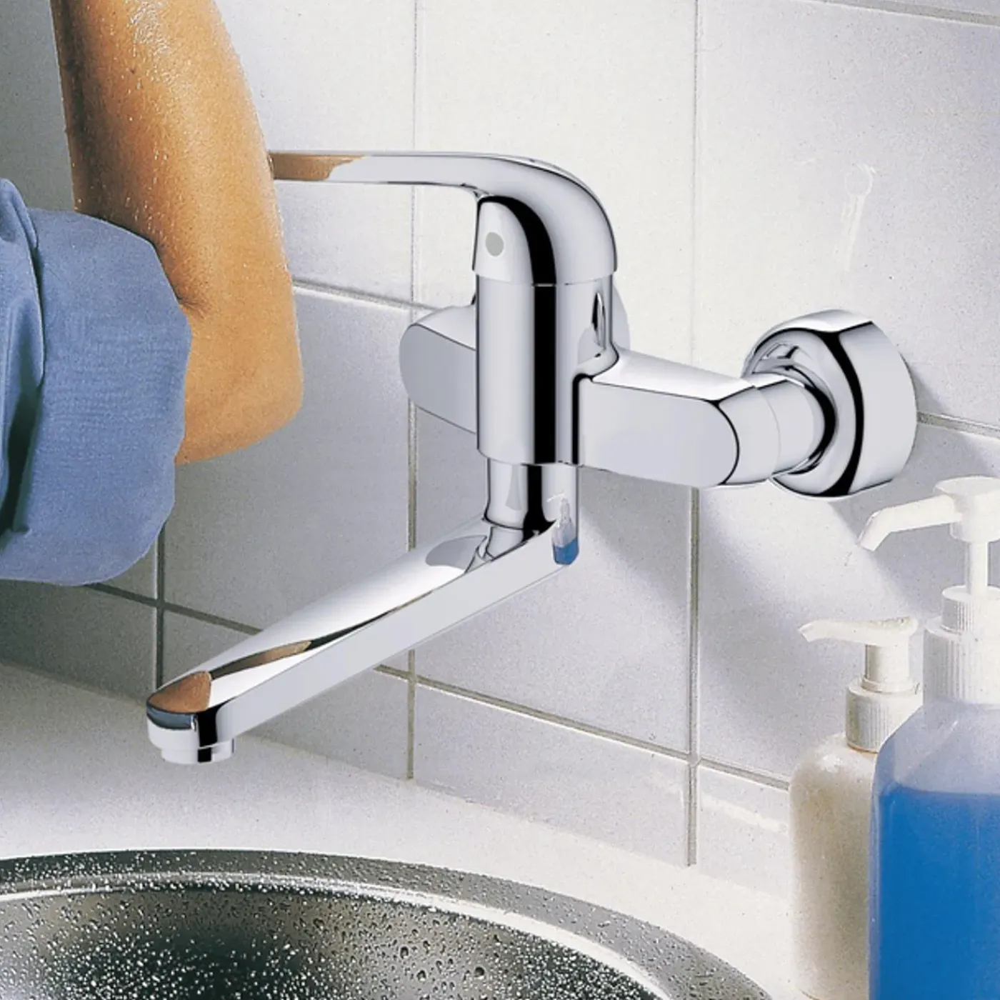 Grohe Eurosmart Care Veiligheidswandkraan - Draaibare Uitloop - Chroom