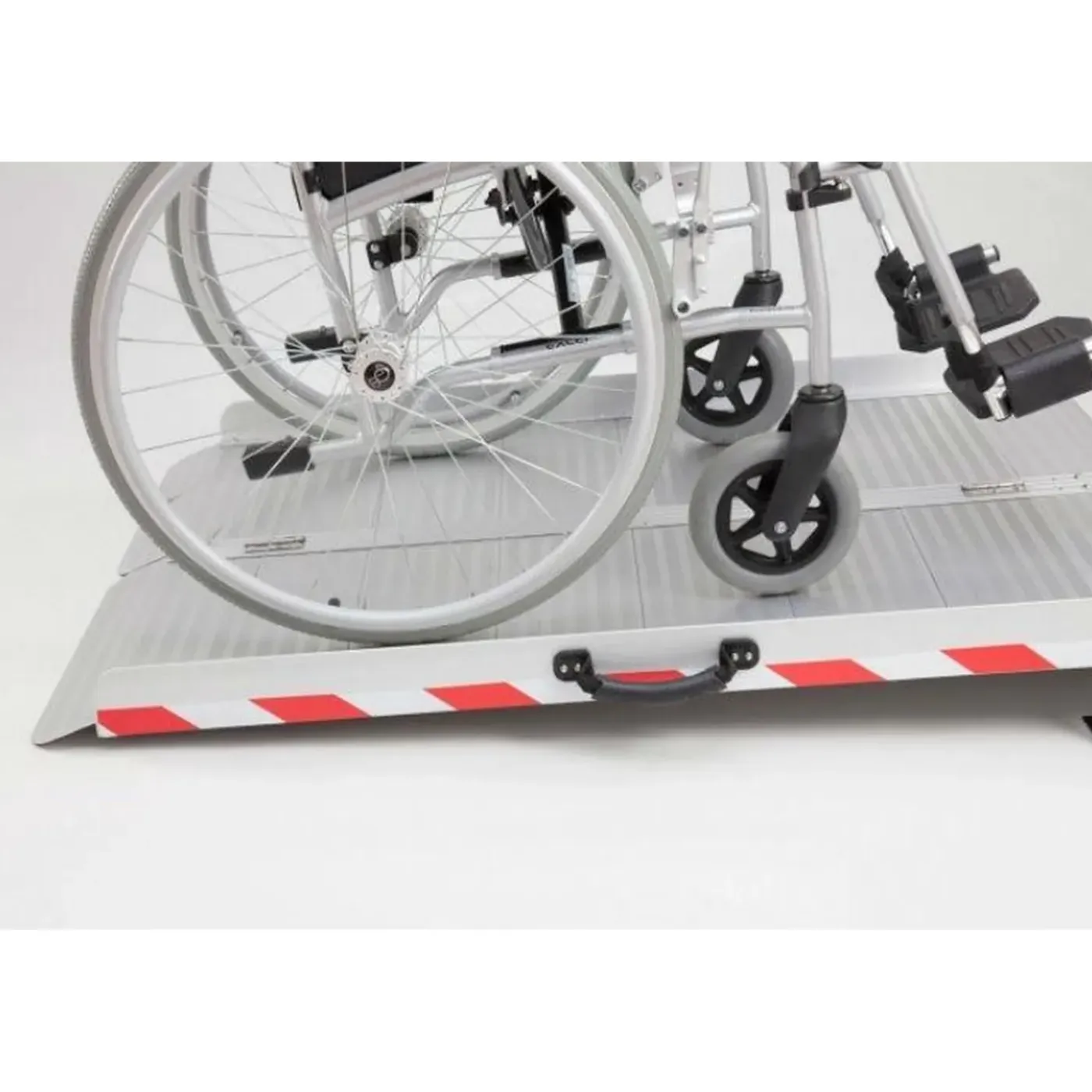 Homecare Innovation - Oprijplaat - Metaal - 60 cm - Extra breed en Opvouwbaar