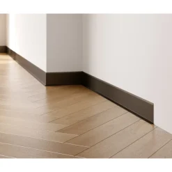 Ilcom Binnenhoek Fli Voor Plint F 100 Mm X 30 Mm X 30 Mm - Mattzwart