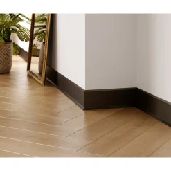 Ilcom Binnenhoek Fli Voor Plint F 100 Mm X 30 Mm X 30 Mm - Mattzwart