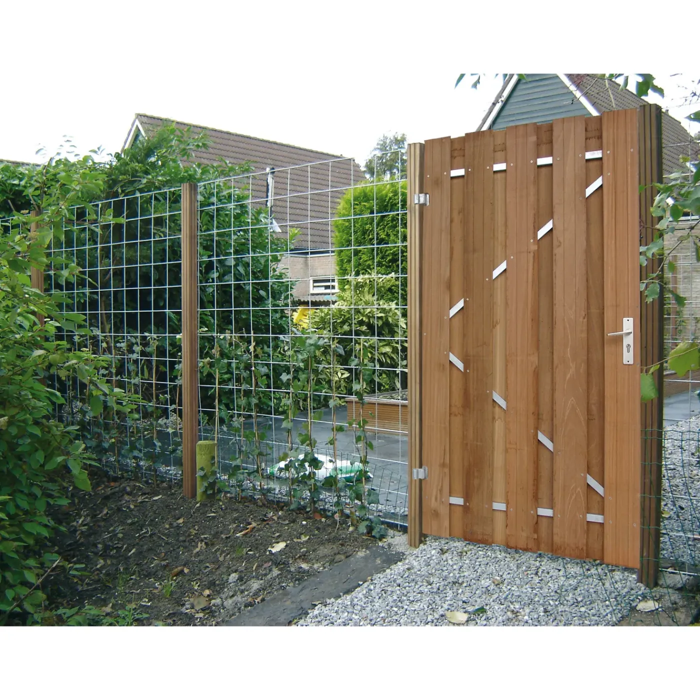 Intergard - Hardhouten Tuinpoort Op Poortframe Bangkirai Compleet 180x100cm