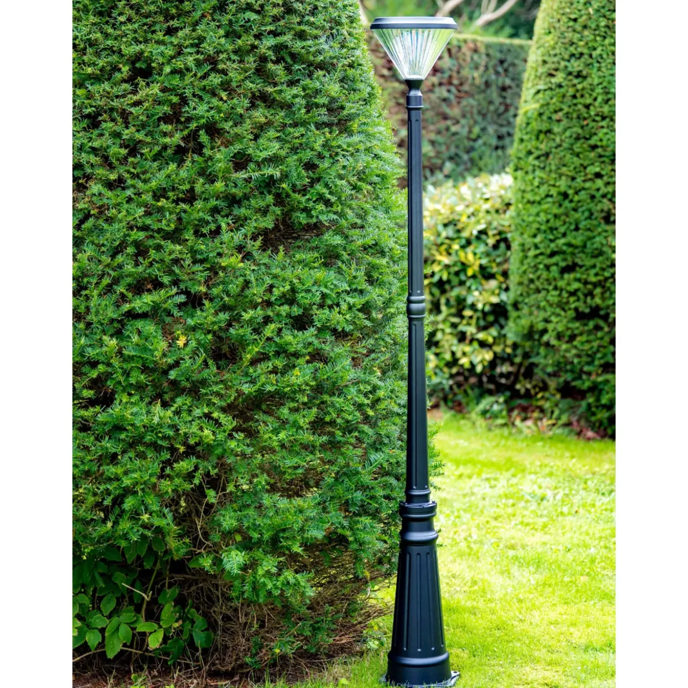Iplux Solar Lantaarnpaal Paris 200cm - Hoge Kwaliteit Solar Tuinverlichting - Brandduur 15 Uur