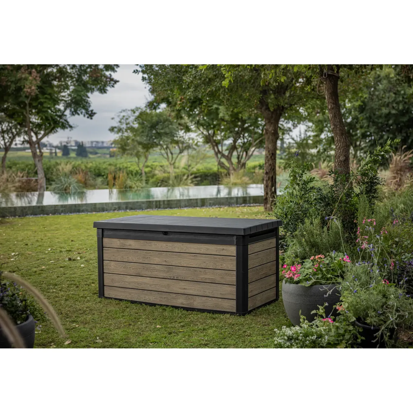 Keter Kussenbox Signature Ashwood - Houtlook - 570L - 151,7x72,5x70cm