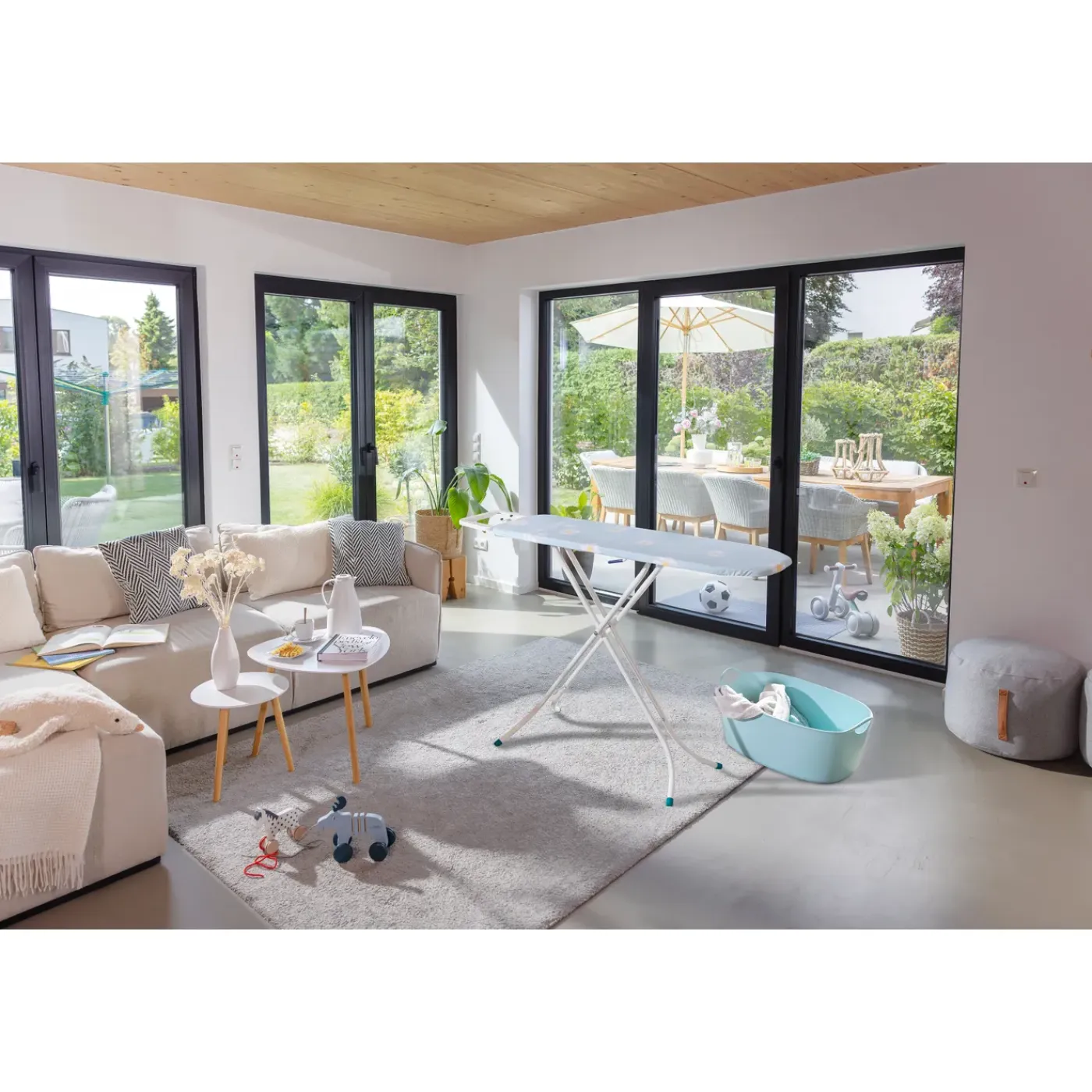 Leifheit Strijkplank Classic S Basic - Compact strijkoppervlak - In hoogte verstelbaar - 110x30cm