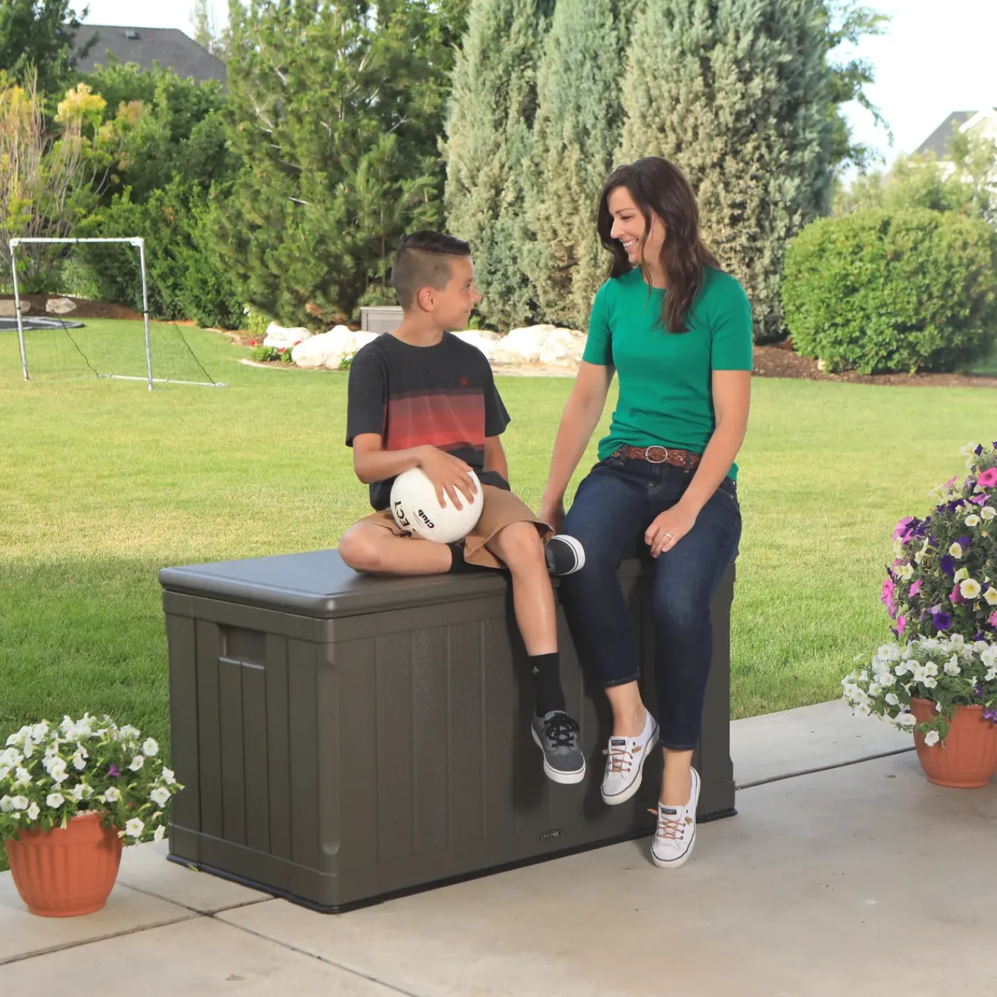 Lifetime Kunststof Kussenbox 440 Liter - Tuinkist 64x128x67cm - Bruin