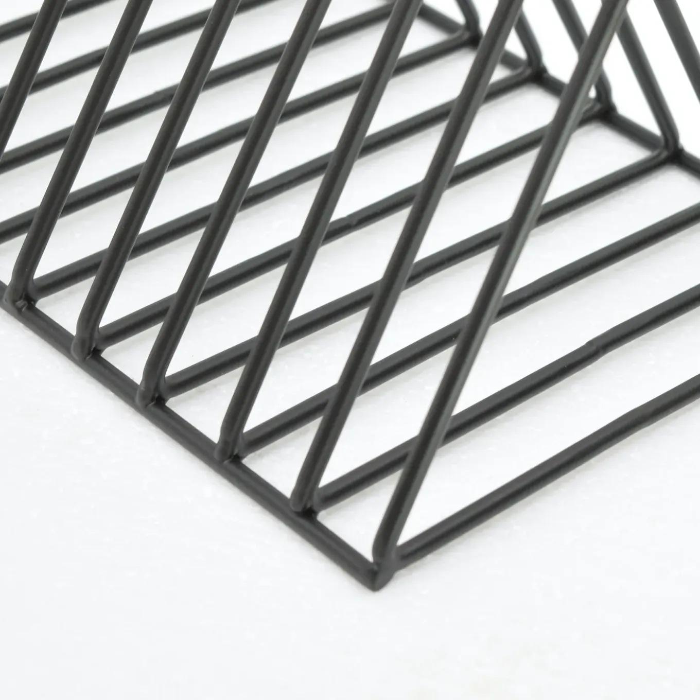 LOFT42 Paper Tijdschriftenrek - Staand - Metaal - Mat Zwart