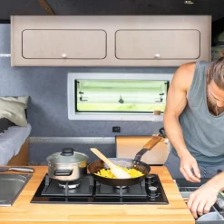 Monster Shop DIY Bovenkasten voor Camperbusje - Opbergruimte