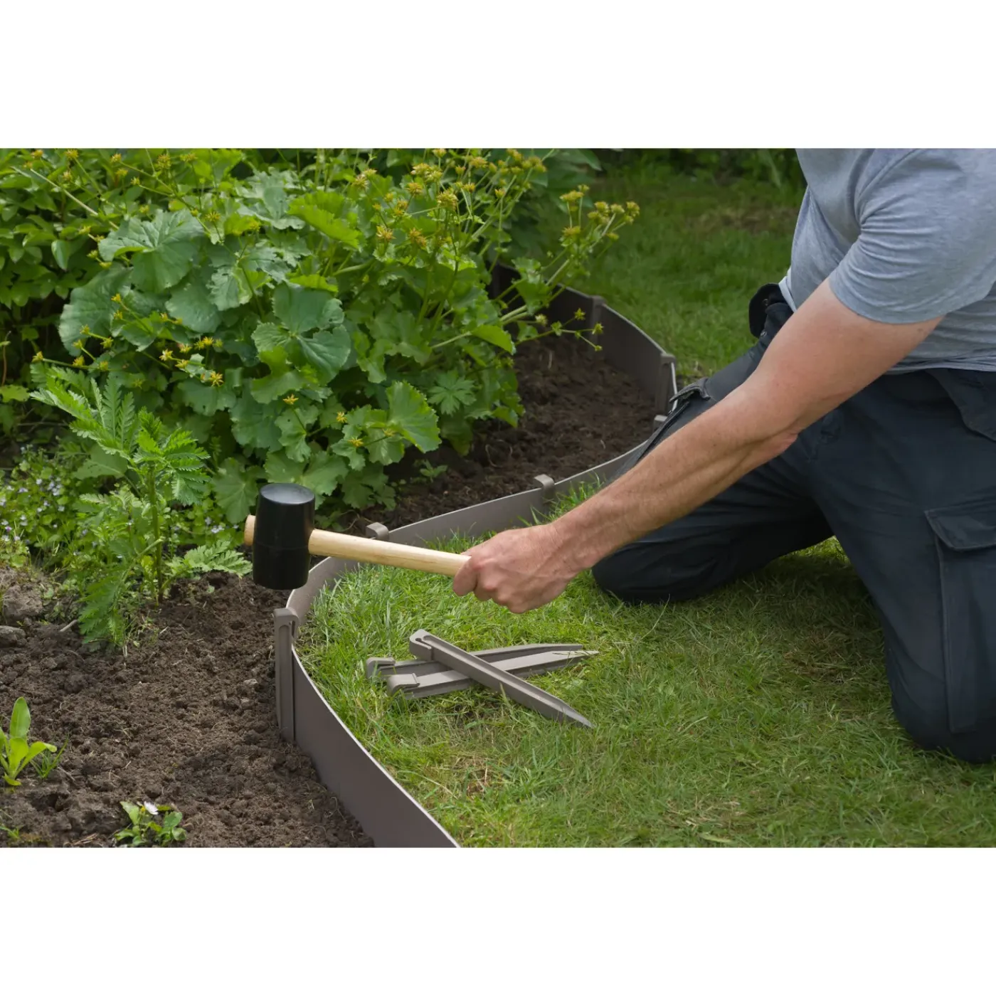 Nature tuinborder PE taupe 3mm - H15cmx10m