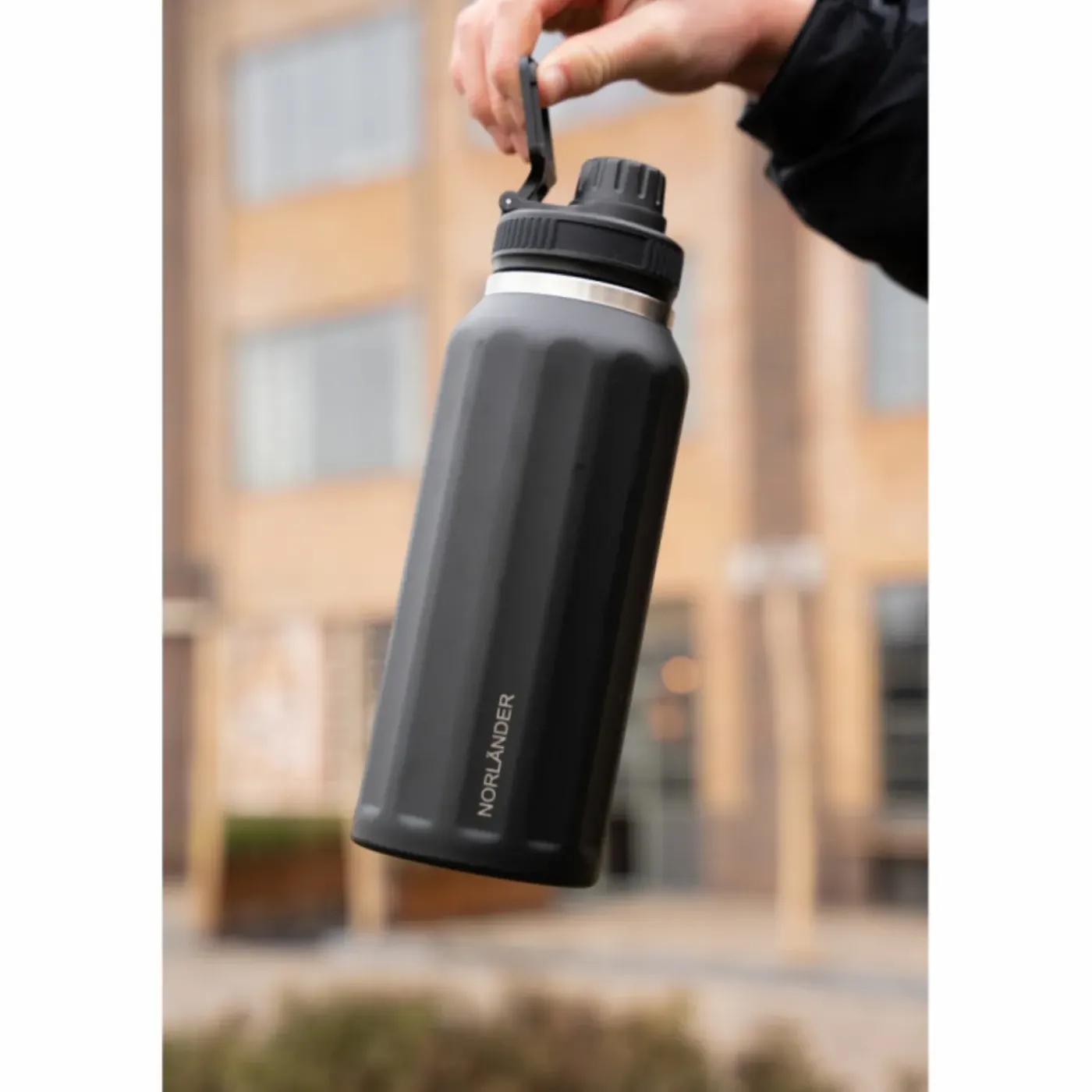 Norländer Thermofles Hamar 900 Ml 2.0 Zwart Met Draaghengsel