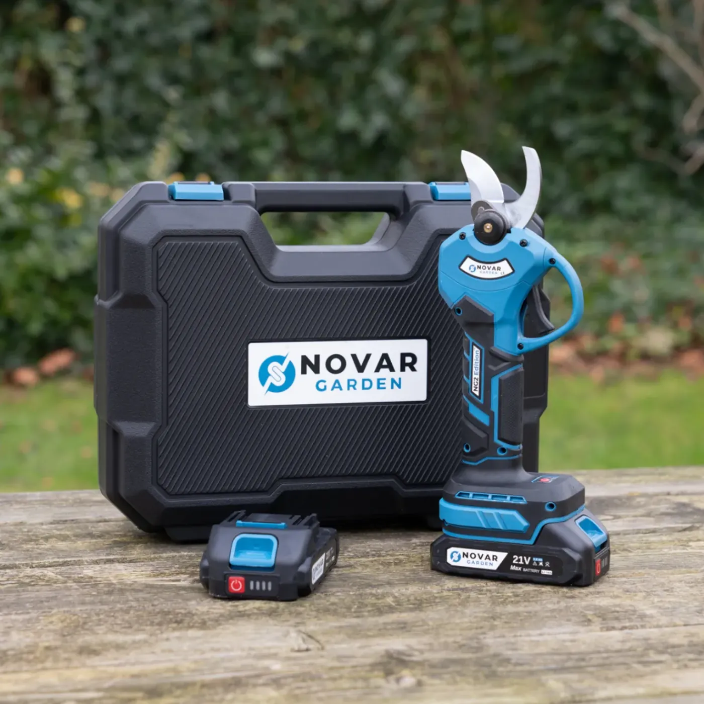 NovarGarden - Accu Snoeischaar NG2 - Blauw - Incl. Koffer & 2 Accu's