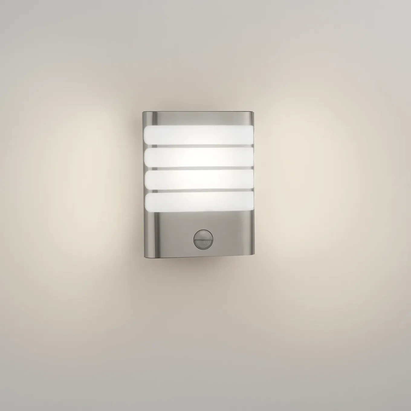 Philips Buitenwandlamp Raccoon - Zilver - Warm Wit - 3W - met Sensor