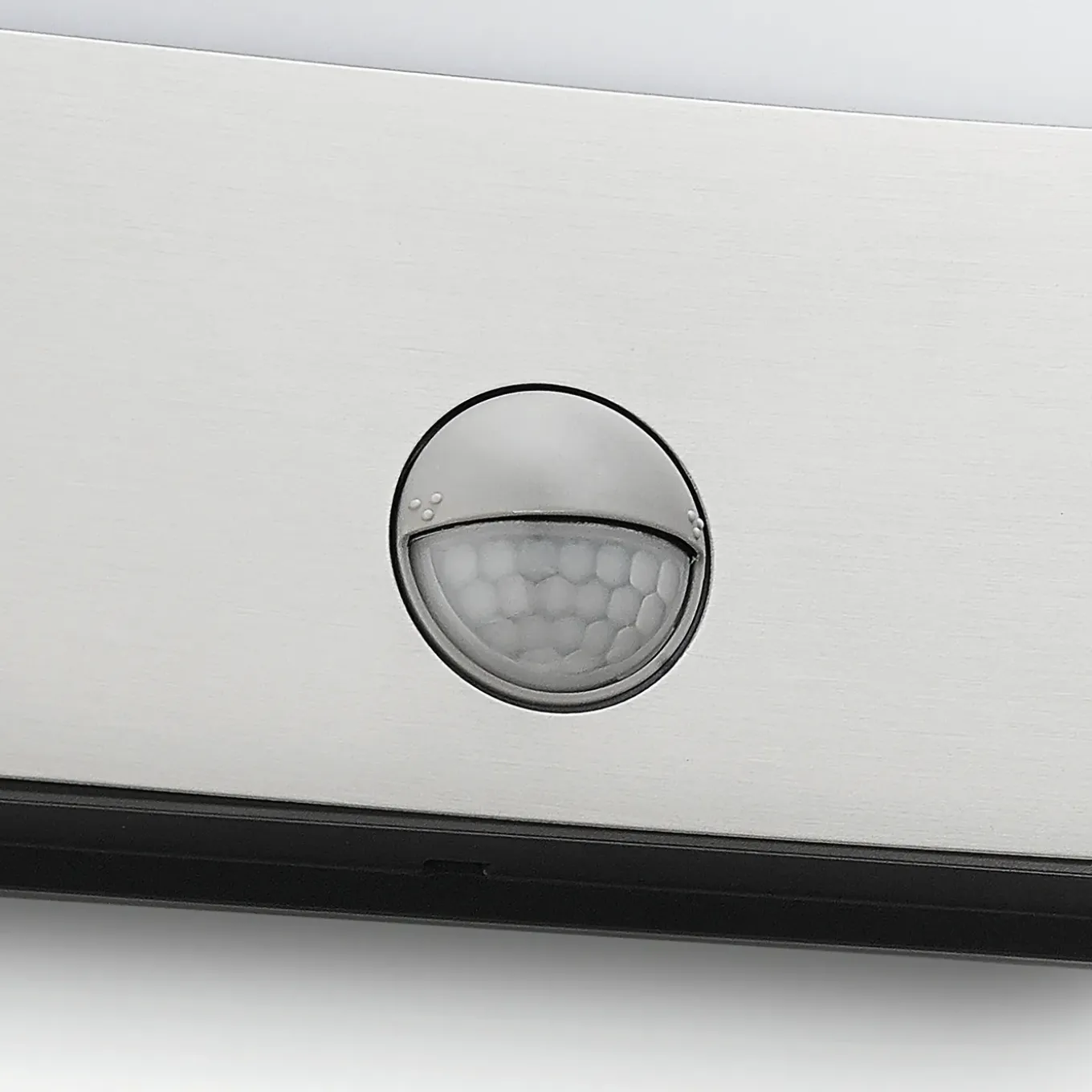 Philips Buitenwandlamp Raccoon - Zilver - Warm Wit - 3W - met Sensor