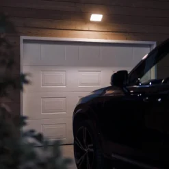 Philips Hue Discover Verstraler (zwart) - Incl. Bewegingssensor Voor Buiten