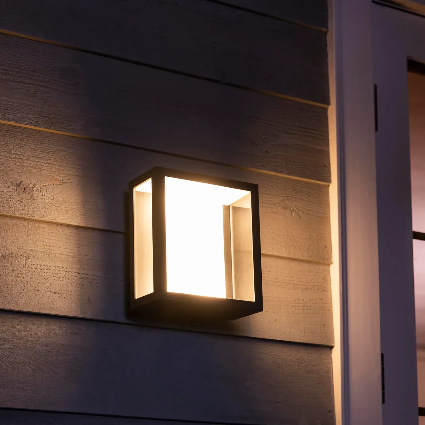 Philips Hue Impress wandlamp - wit en gekleurd licht - zwart - breed
