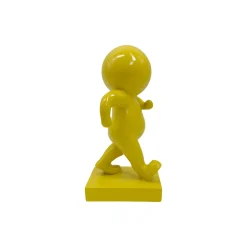 Present Time - Beeld Amigo Walking Medium - Geel - 10,5x9,8x20 Cm