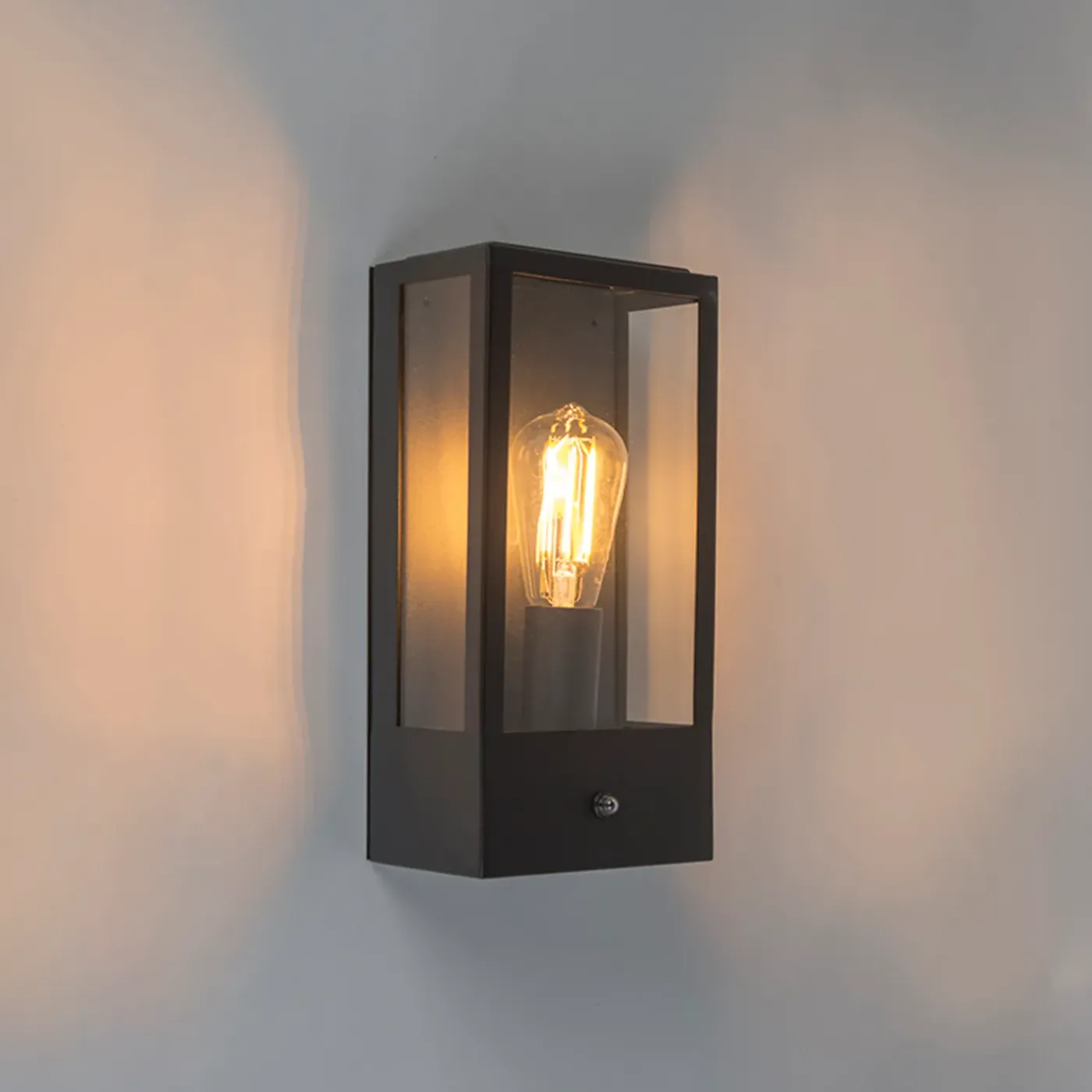 QAZQA Buiten Wandlamp Zwart Met Schemersensor - Rotterdam
