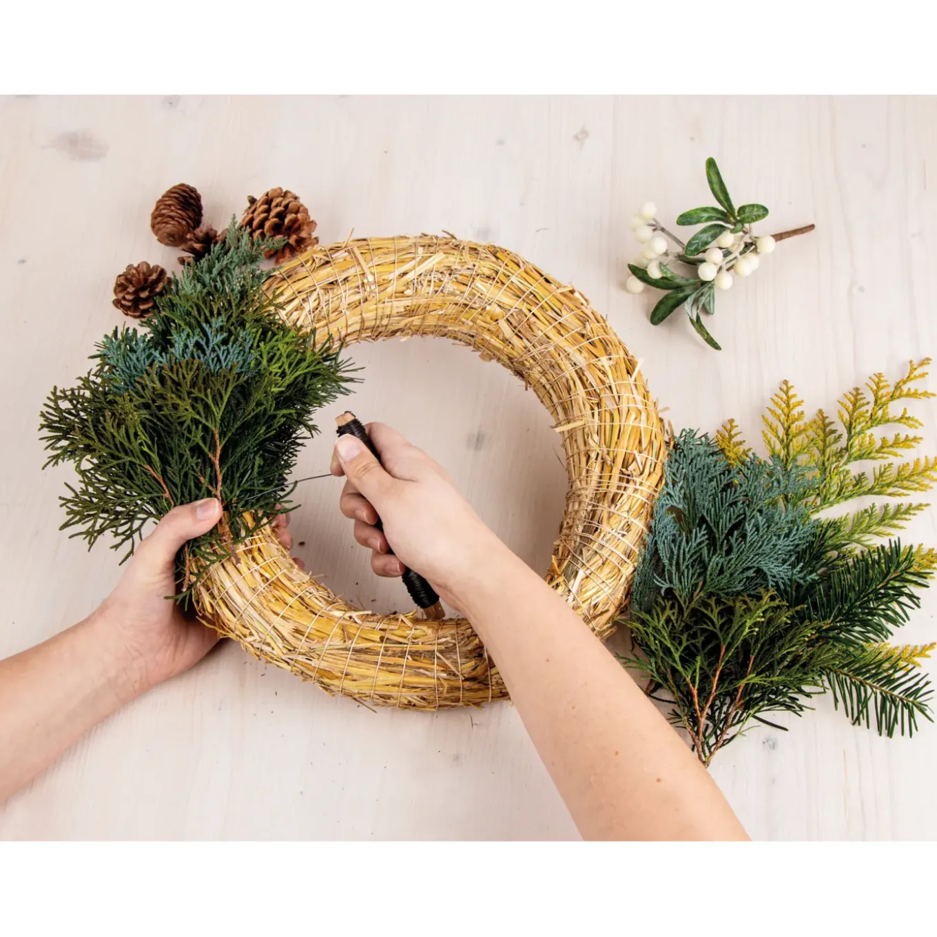 Rayher Decoratie Krans Van Stro - 40 X 6,5 Cm - Diy Kransen Maken