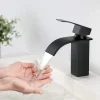 RUMOCOVO - Wastafelkraan - Watervalkraan In Zwart Abs, Voor Moderne Badkamer