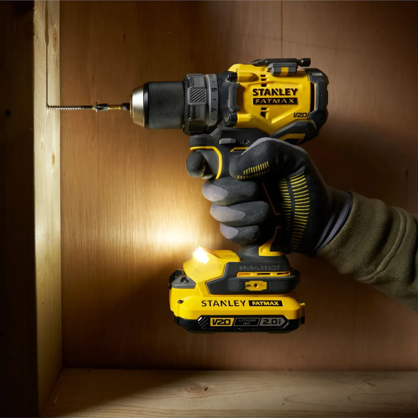 STANLEY FATMAX Accuboormachine V20 - 18V Koolborstelloos - (2x 2,0Ah)
