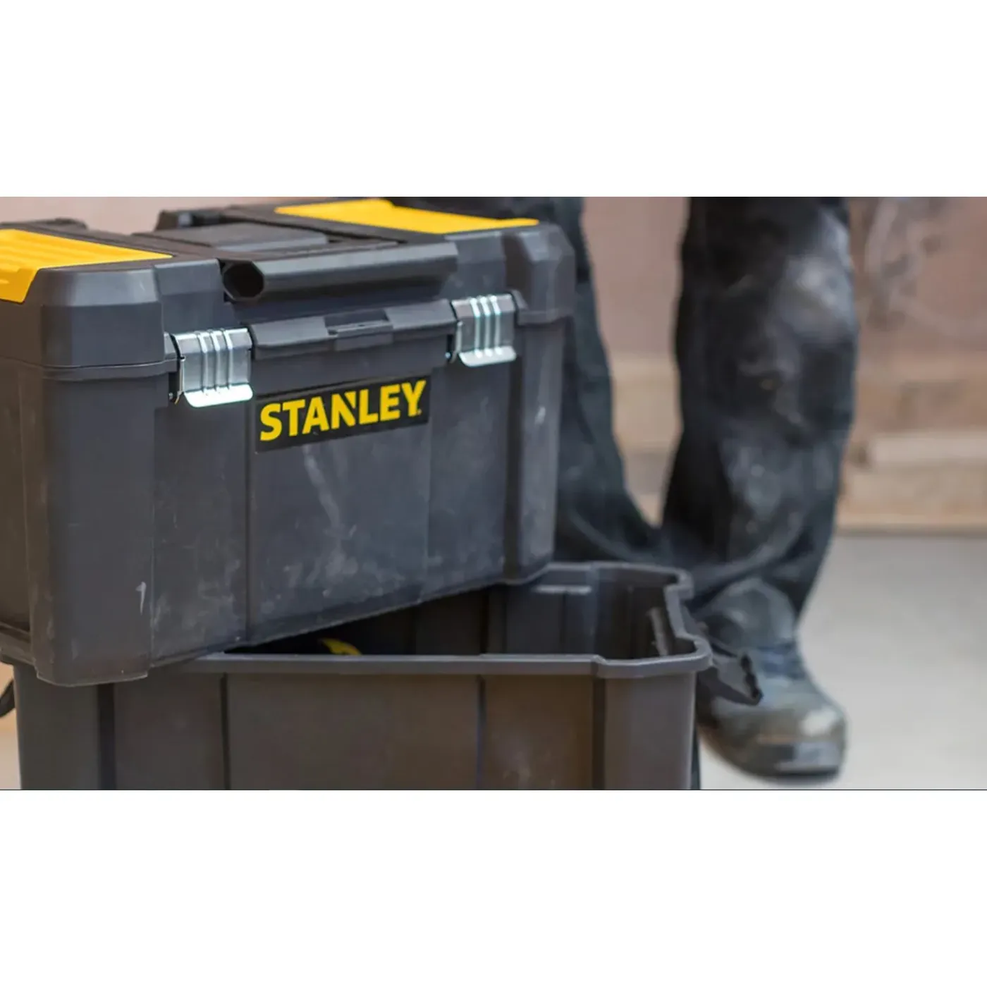Stanley Gereedschapswagen Essential - 47,5 X 28,5 X 62,6cm