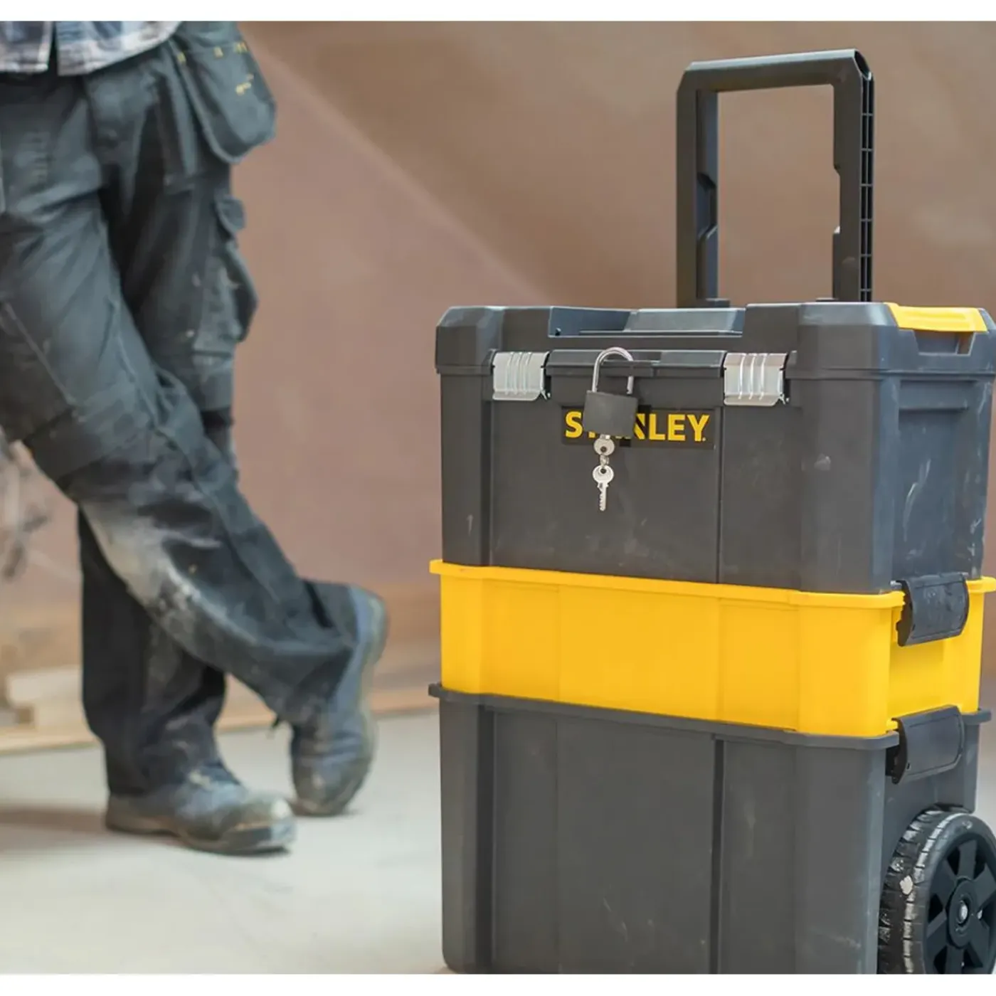 Stanley Gereedschapswagen Essential - 47,5 X 28,5 X 62,6cm