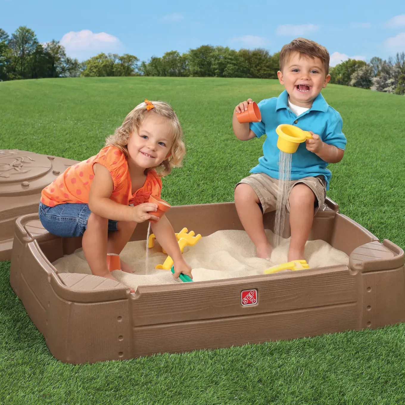 Step2 Zandbak Play & Store 106cm Kunststof Bruin