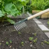 Synx Tools Tuinhark 8 Tanden Verzinkt + Nylon Prof Gemeente Bezem 45 Cm –hark Met Steel 150 Cm