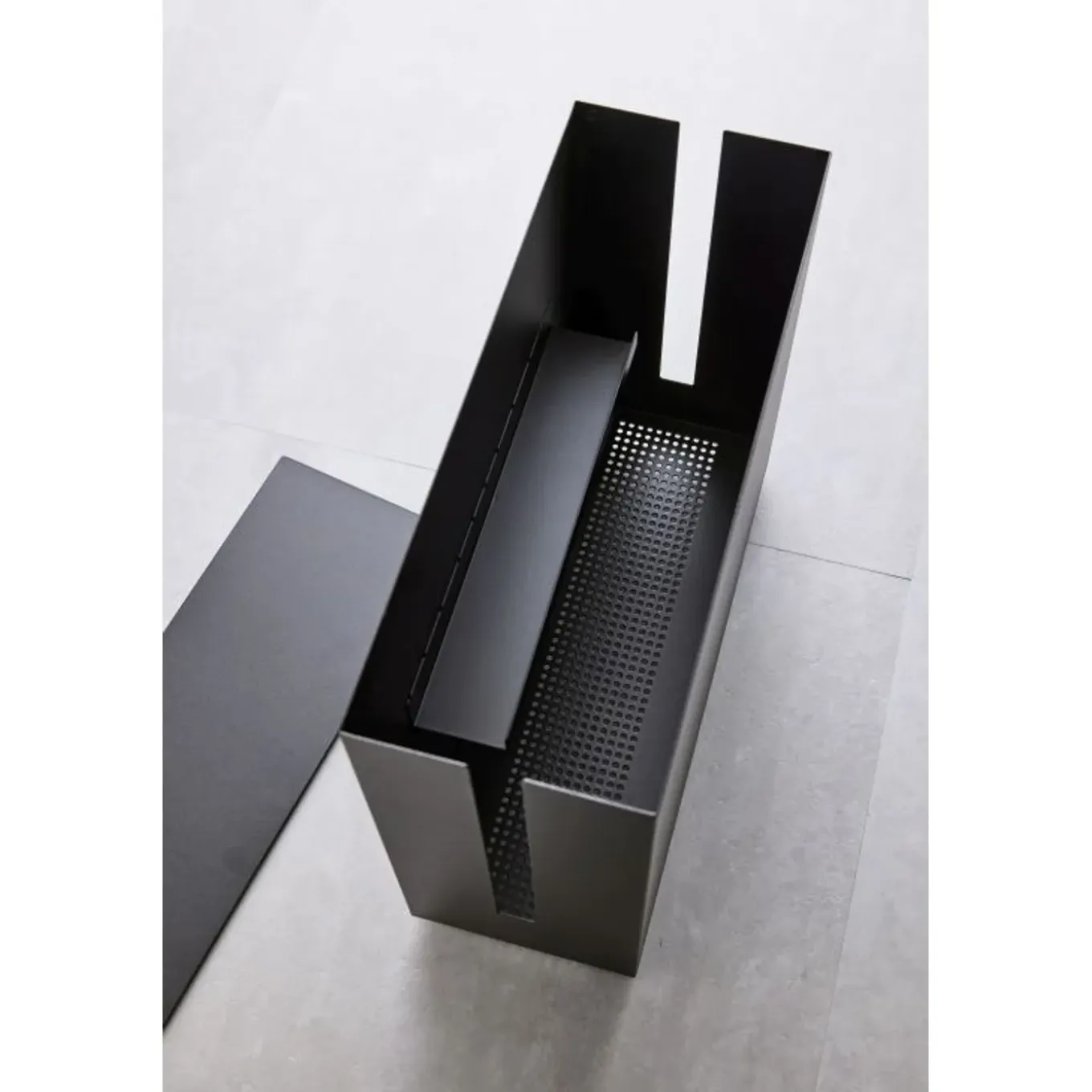 Yamazaki Tower Kabelbox Met Wielen - Zwart